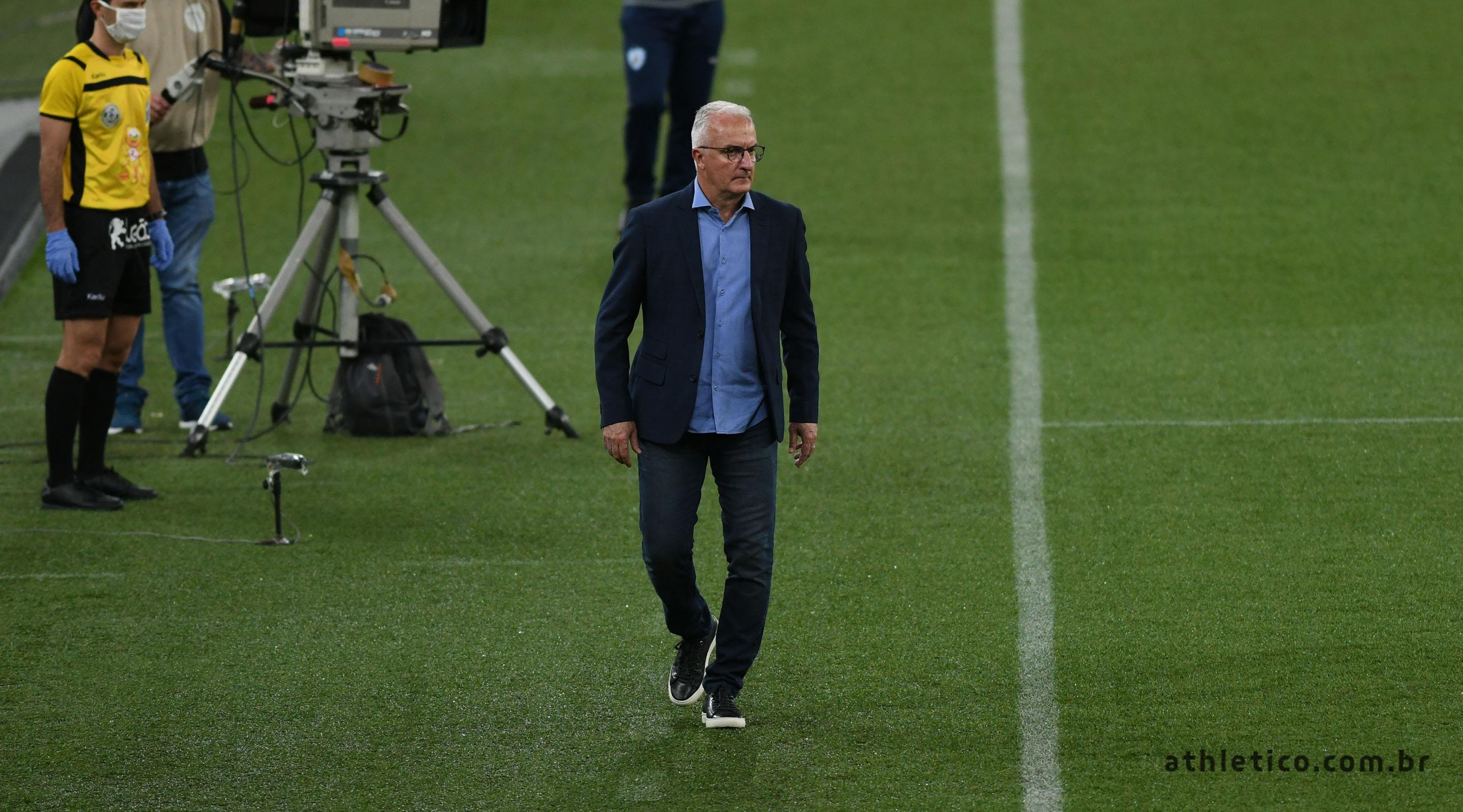 Com a demiss&atilde;o de Dorival, j&aacute; s&atilde;o quatro t&eacute;cnicos demitidos neste in&iacute;cio do Brasileir&atilde;o