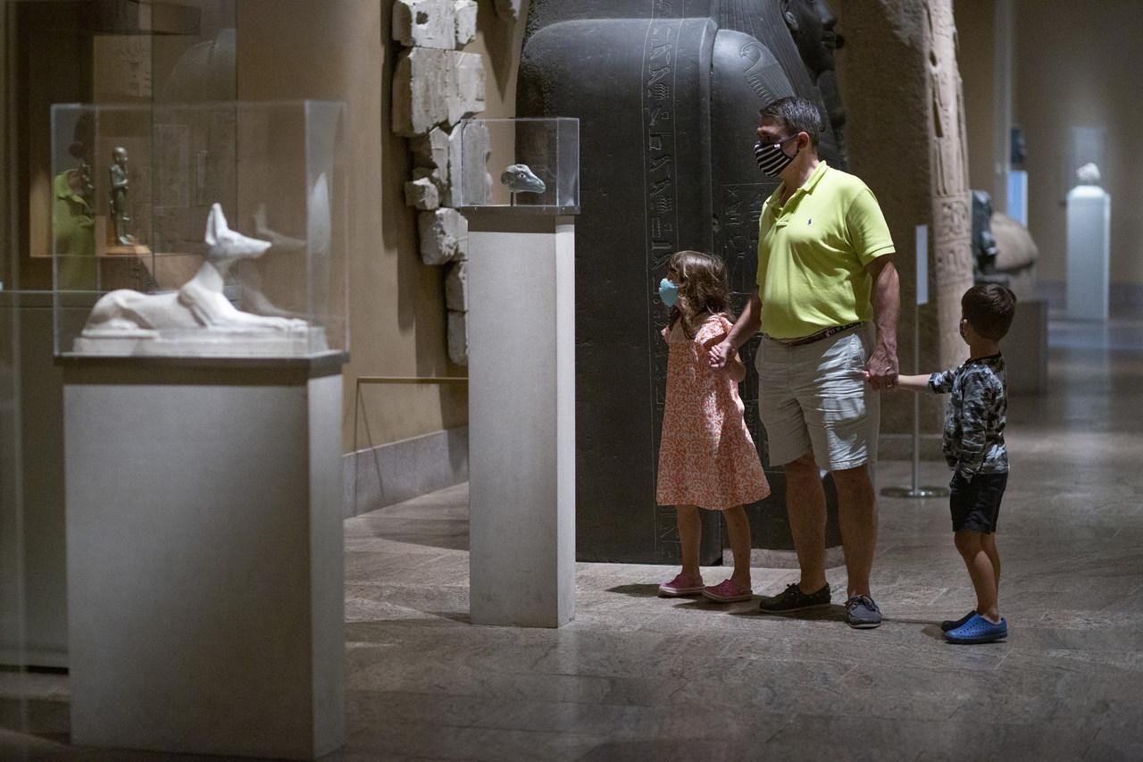 Metropolitan Museum reabriu as portas ao p&uacute;blico neste s&aacute;bado (29)
