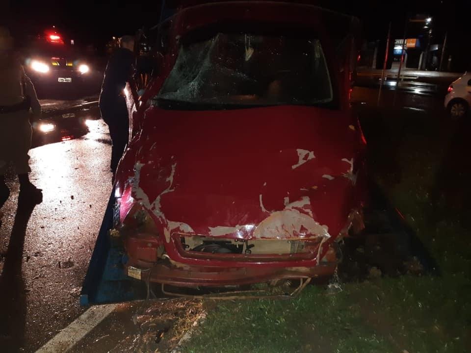 Barra de ferro perfurou a porta do carro e atingiu o abd&ocirc;men do condutor, que morreu durante deslocamento at&eacute; o hospital