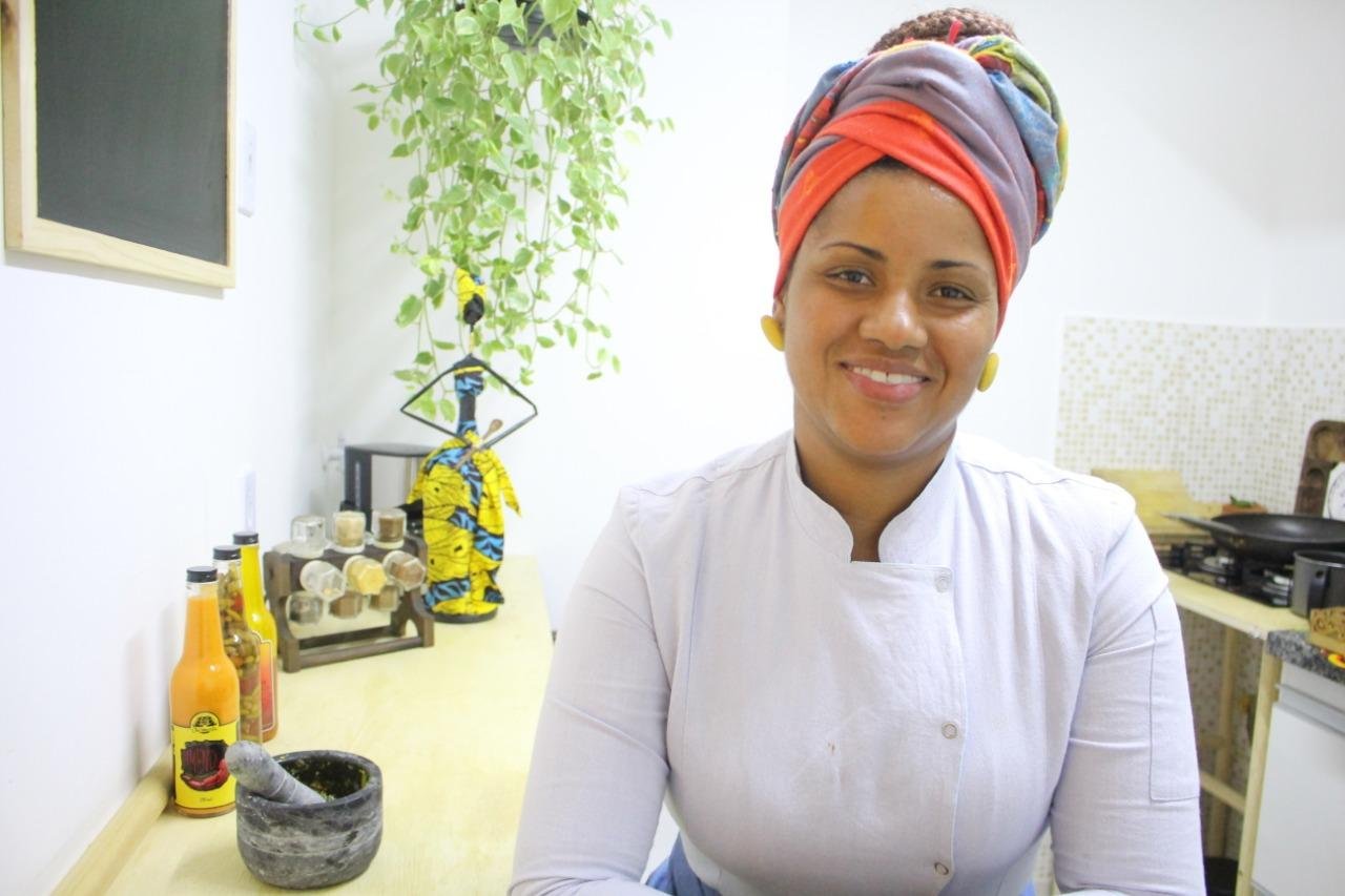 Chef Aline Chermoula acumula treze anos de pesquisa sobre a Culinária da Diáspora Africana pelas Américas