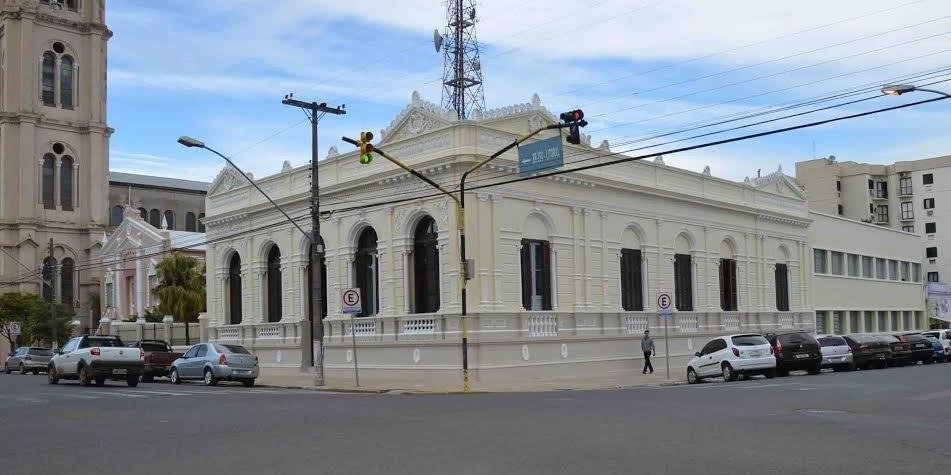 Al&eacute;m dos documentos exigidos, como c&oacute;pia de RG e CPF - &eacute; necess&aacute;rio comprovar a atua&ccedil;&atilde;o como m&uacute;sico