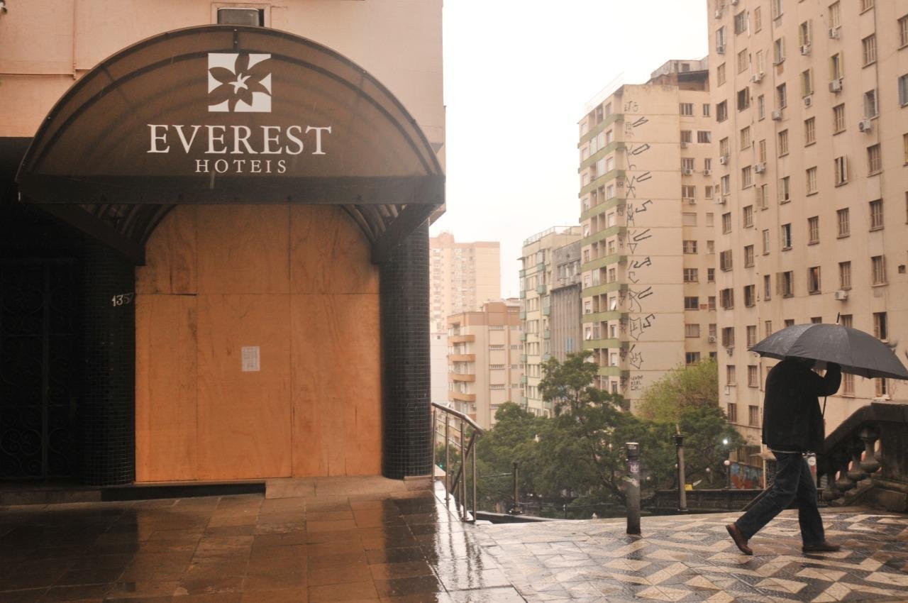 Porto Alegre tem cerca de 16 mil leitos e 8 mil apartamentos, distribu&iacute;dos em 100 hot&eacute;is.