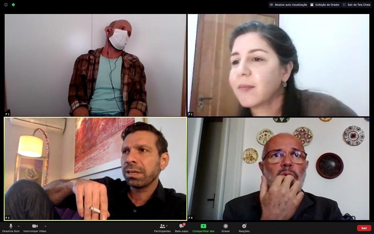 Alex Gruli, ex-integrante da Cia. Os Fofos Encenam, se junta a atores que foram ou s&atilde;o do coletivo em &ldquo;S&oacute;&rdquo;, que acompanha o momento atual de pandemia