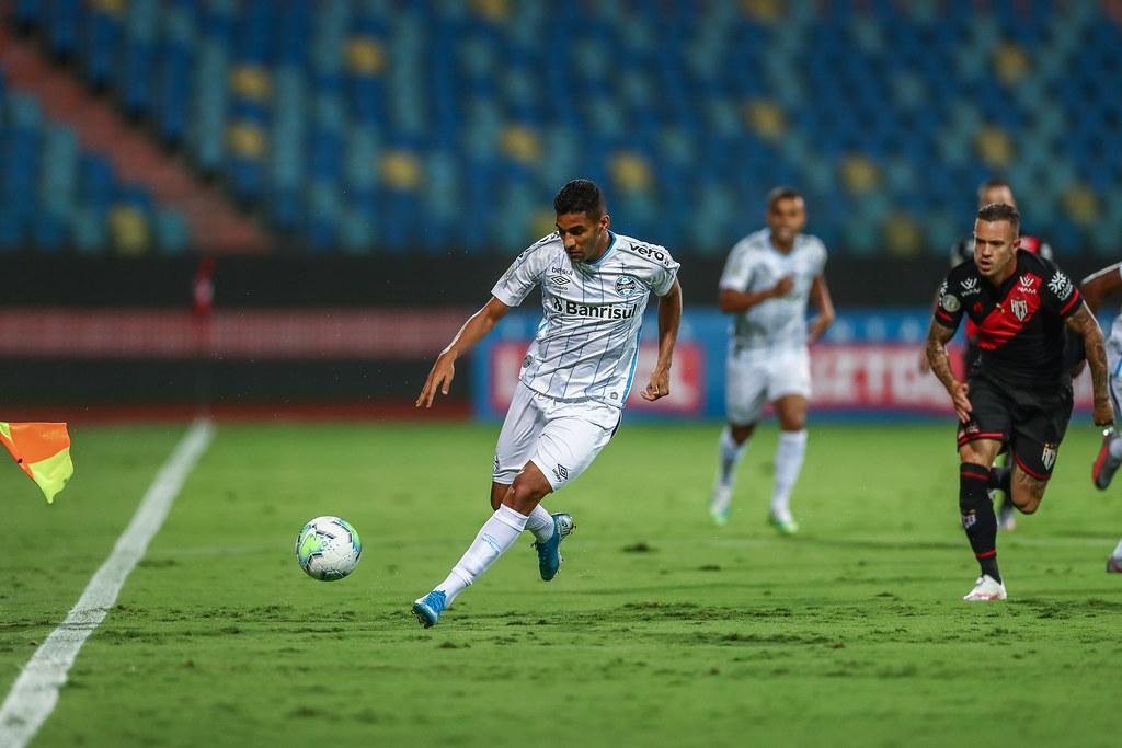 Isaque lamentou que as muitas chances criadas contra o Atl&eacute;tico-GO n&atilde;o terminaram em gols