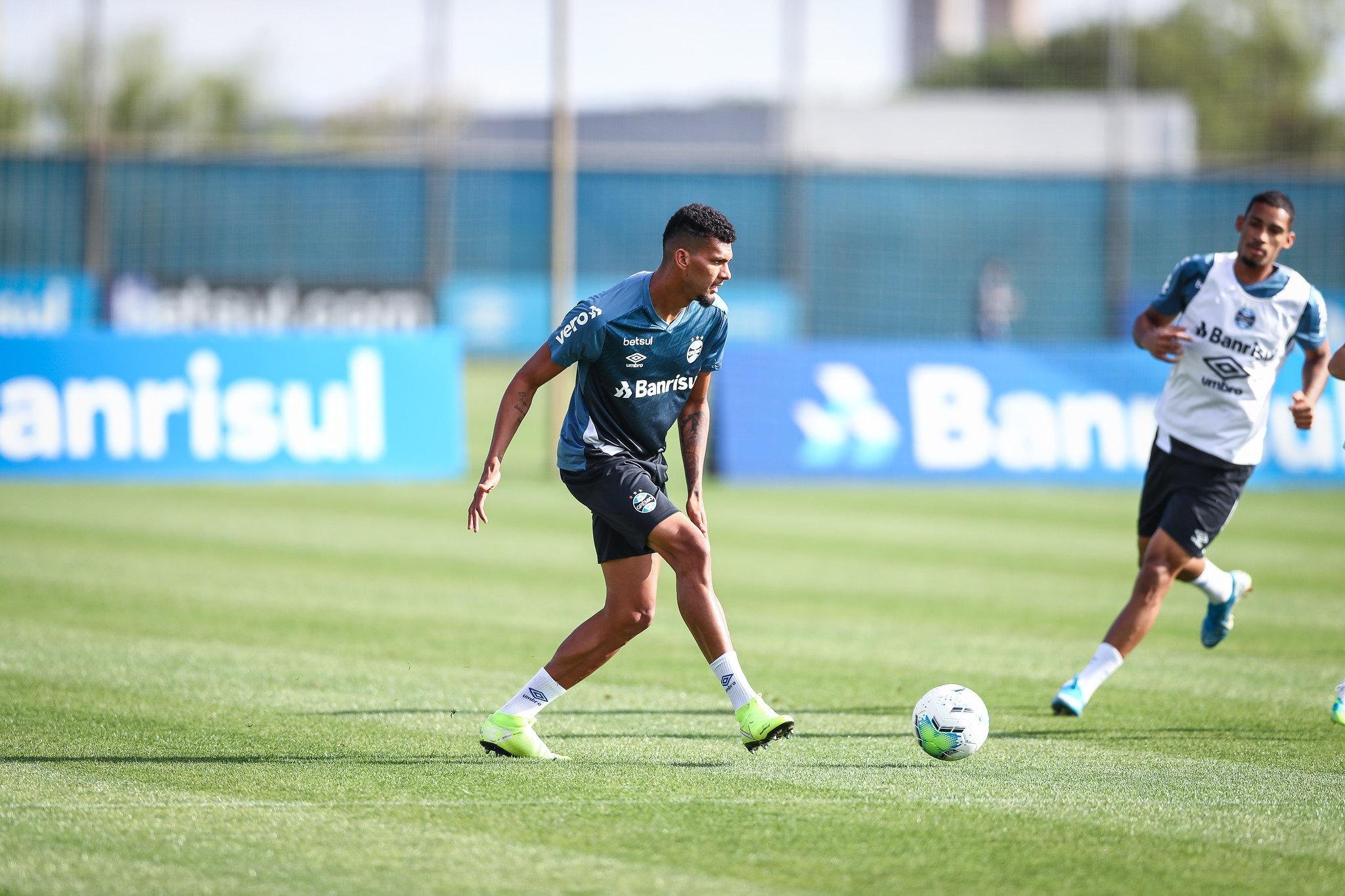 Gr&ecirc;mio treinou em Goi&acirc;nia na manh&atilde; desta ter&ccedil;a-feira