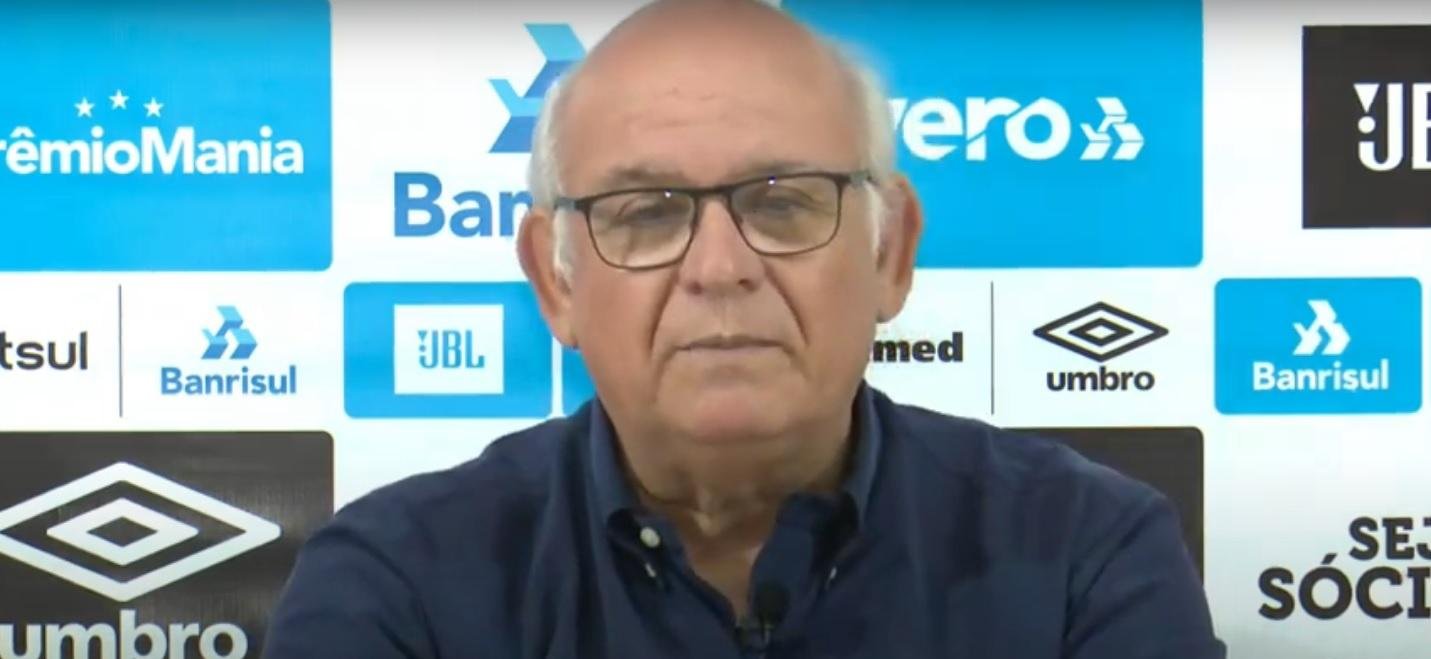 Romildo Bolzan n&atilde;o descartou o sonho que o Gr&ecirc;mio tem em contratar Cavani, mas afastou a possibilidade neste momento pelos valores envolvidos