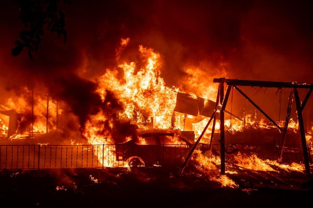 Neste ano, os inc&ecirc;ndios j&aacute; devastaram 8.000 km&sup2; na Calif&oacute;rnia