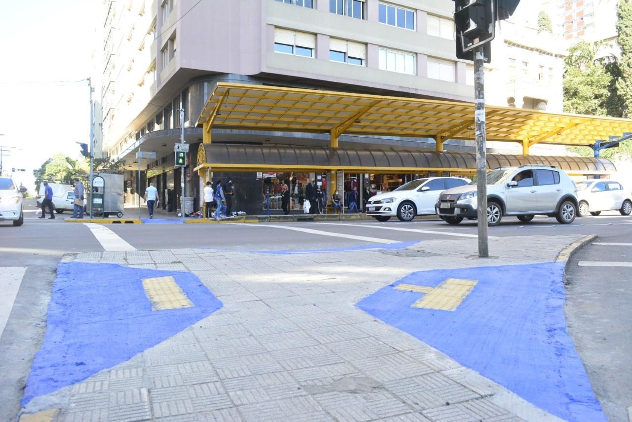 O projeto prev&ecirc; a constru&ccedil;&atilde;o das rampas em 152 cruzamentos de Caxias do Sul