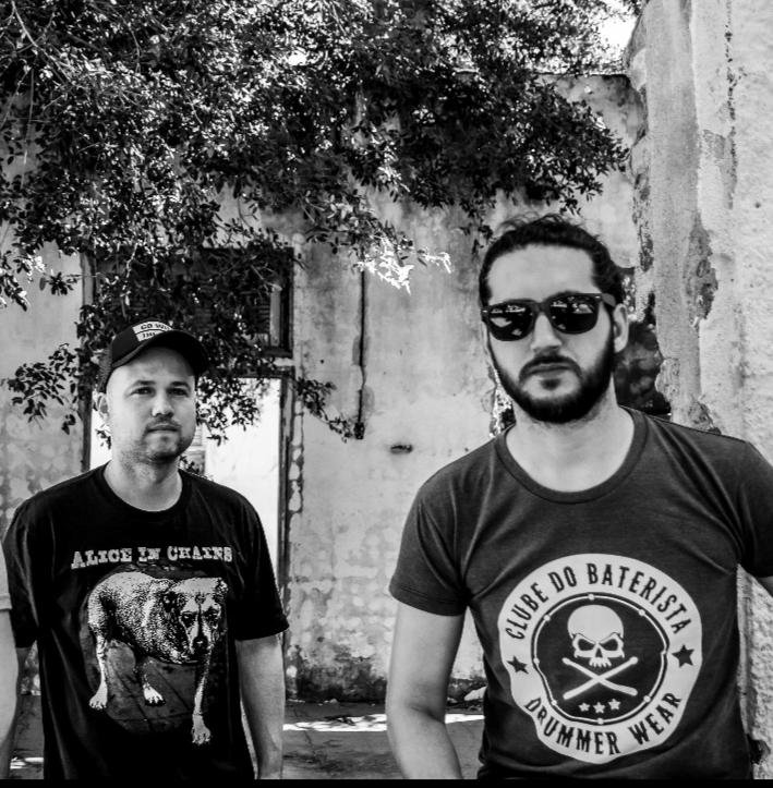 Duo formado em 2019 &eacute; influenciado por Nirvana, Alice In Chains e Smashing Pumpkins