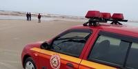 Efetivo do Corpo de Bombeiros Militar do Rio Grande do Sul localizou o corpo na beira mar