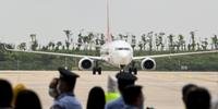 Um avião da companhia sul-coreana de baixo custo T'way pousou no aeroporto de Wuhan nesta quarta-feira