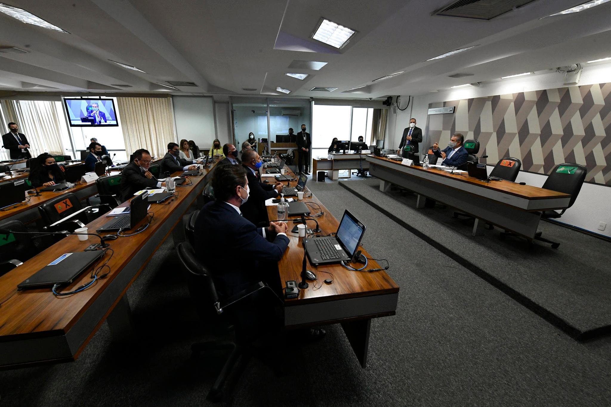 Comiss&atilde;o de Rela&ccedil;&otilde;es Exteriores e Defesa Nacional (CRE) se re&uacute;ne em sistema semipresencial para sabatina de indicados para miss&otilde;es diplom&aacute;ticas no exterior.