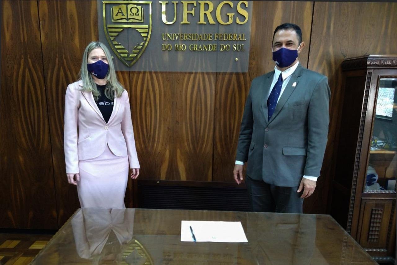 Reitor dever&aacute; visitar todas as unidades acad&ecirc;micas da universidade nos primeiros dias de agenda