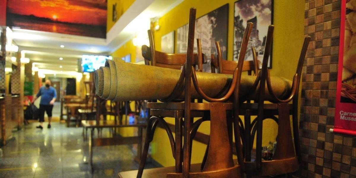 Dessa forma, comerciantes da Cidade Baixa pedem que seja proibido o sistema de pegue e leve de bebidas alco&oacute;licas &agrave; noite