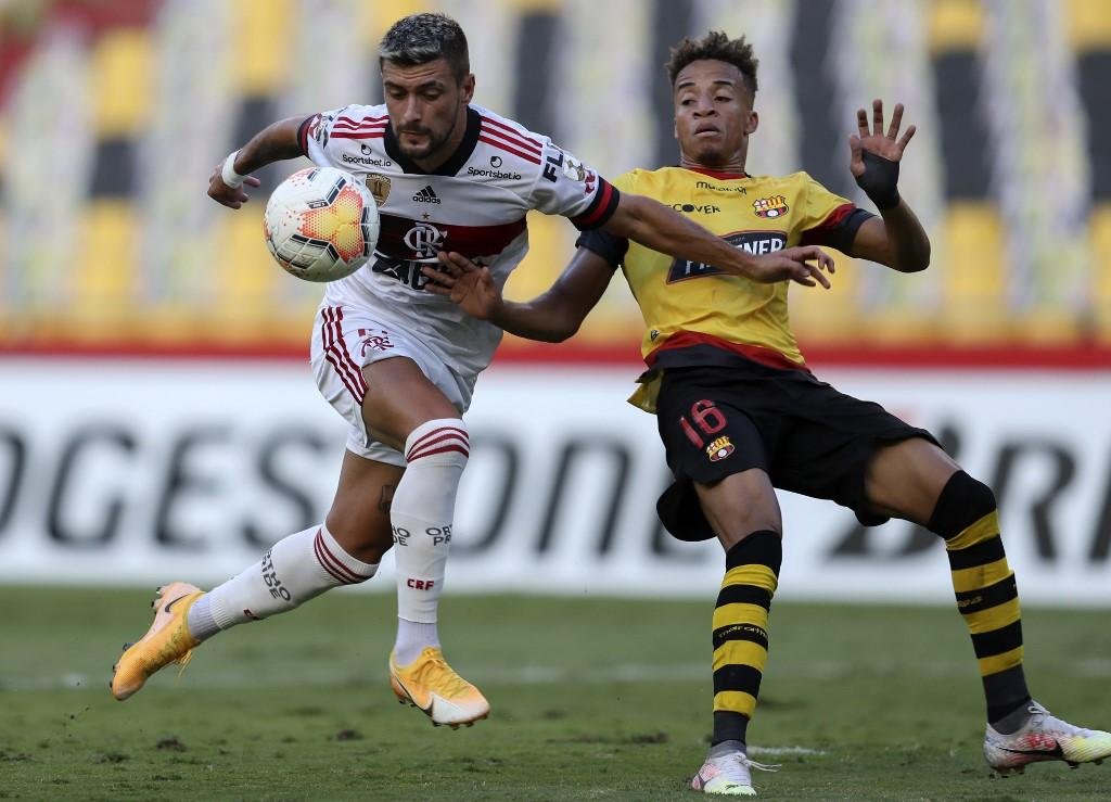 Flamengo venceu pelo placar de 2 a 1 e encaminhou vaga nas oitavas de final