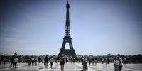 Torre Eiffel reabre após breve evacuação
