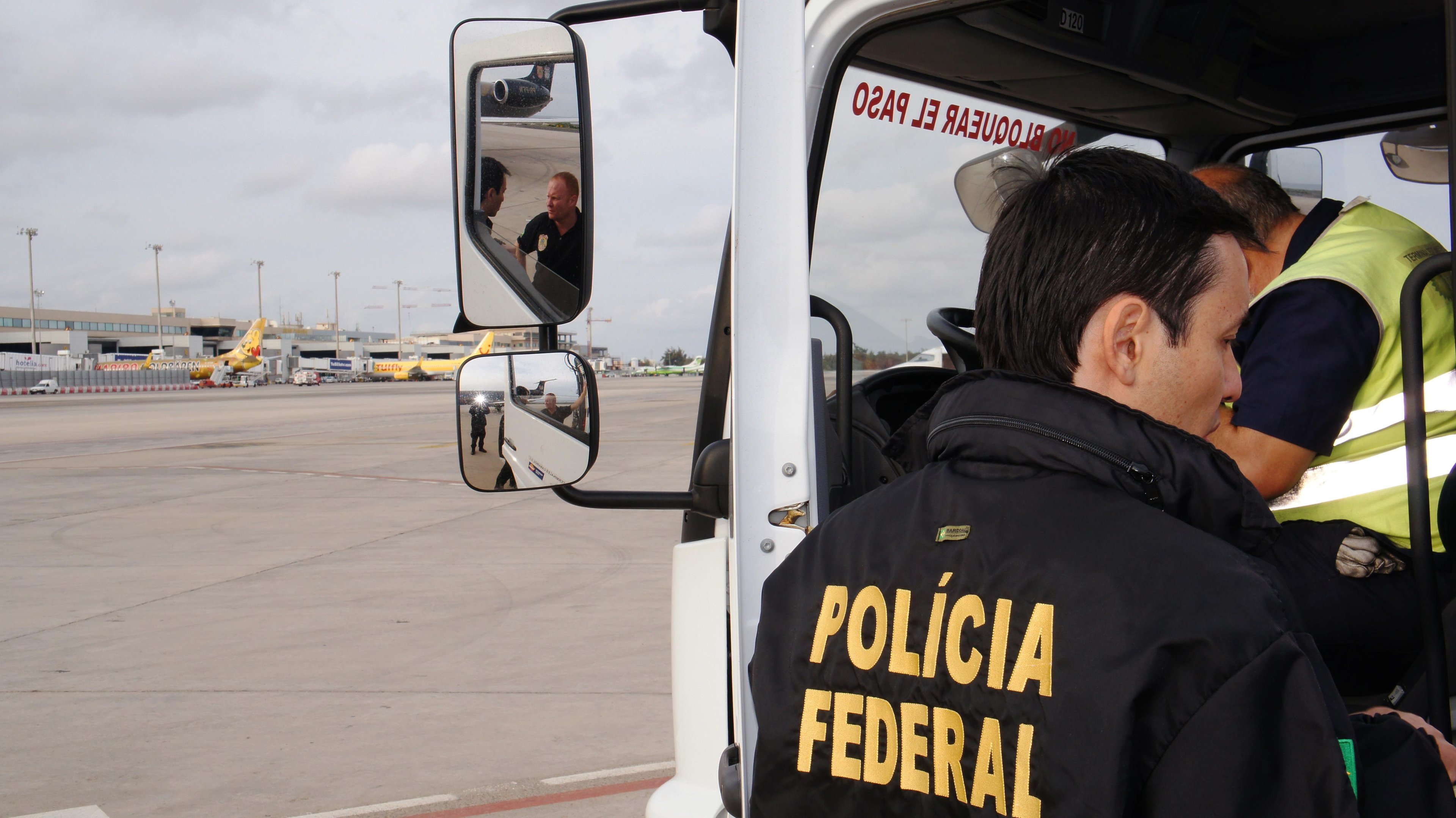 A Pol&iacute;cia Federal cumpriu 25 mandados de busca e apreens&atilde;o em tr&ecirc;s Estados: Rio de Janeiro, em S&atilde;o Paulo e em Sergipe