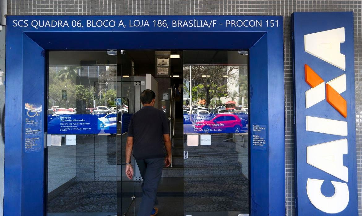 Caixa paga nesta quarta primeira parcela do aux&iacute;lio de R$ 300