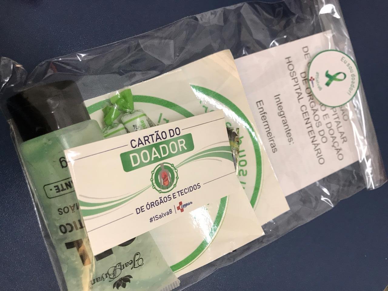 Motoristas receber&atilde;o um kit com informa&ccedil;&otilde;es, adesivos e &aacute;lcool gel, sem deixar o ve&iacute;culo