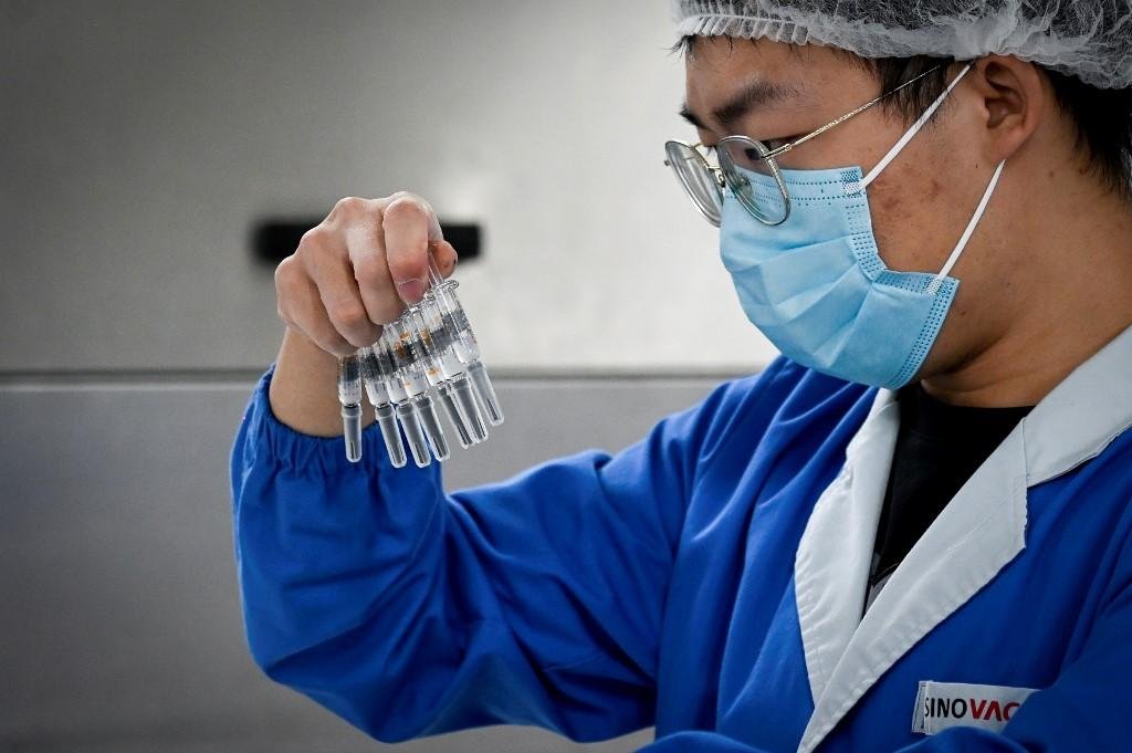 China quer produzir mais de 600 milh&otilde;es de doses de sua vacina contra a Covid-19 por ano