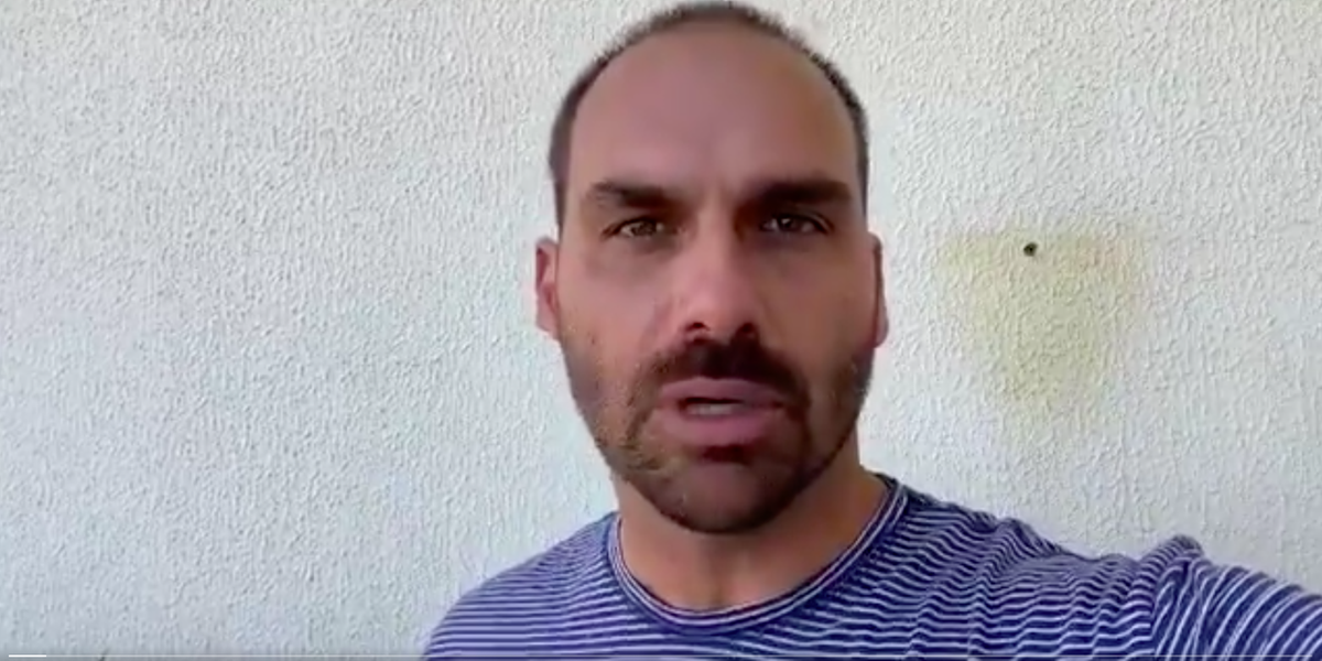 Eduardo Bolsonaro se manifestou a favor das medidas adotadas pelo presidente