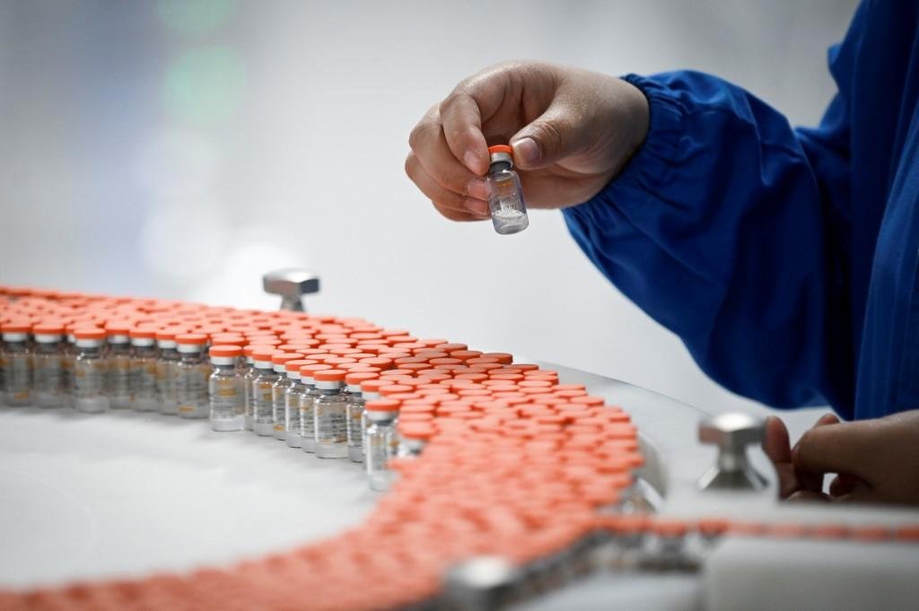 Novavax inicia fase 3 de testes de sua vacina