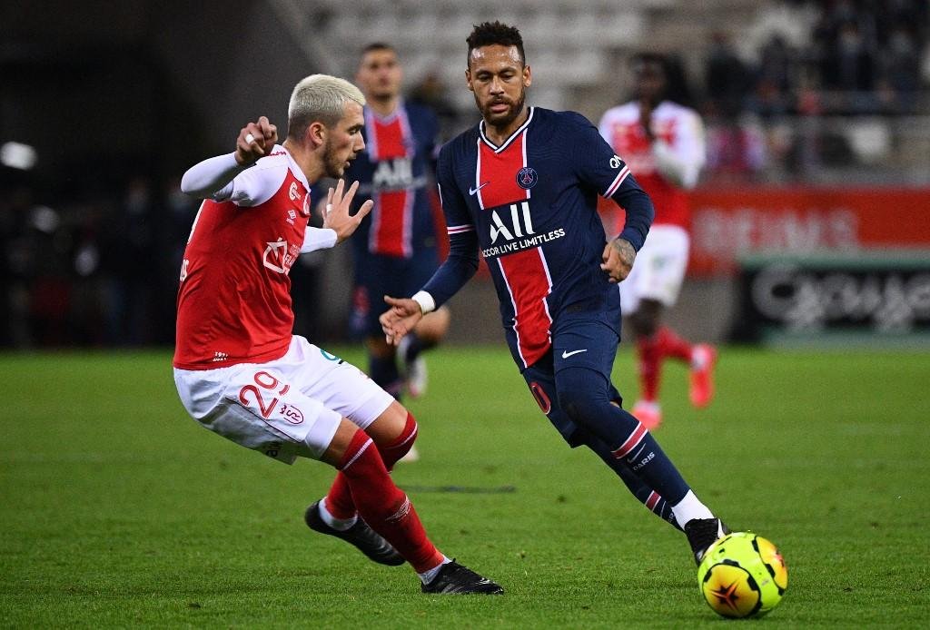 Neymar sofreu contratura leve em jogo do Campeonato Franc&ecirc;s