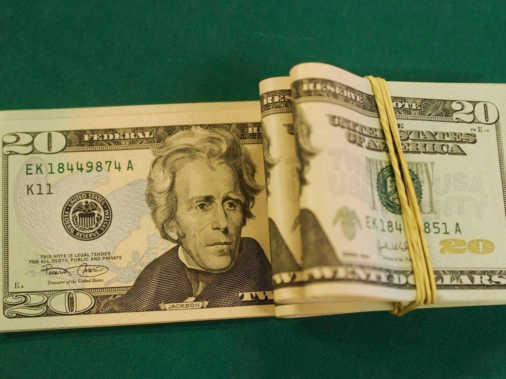 Taxa do contrato de juros futuros da B3 para janeiro 2023 saltou 12 pontos