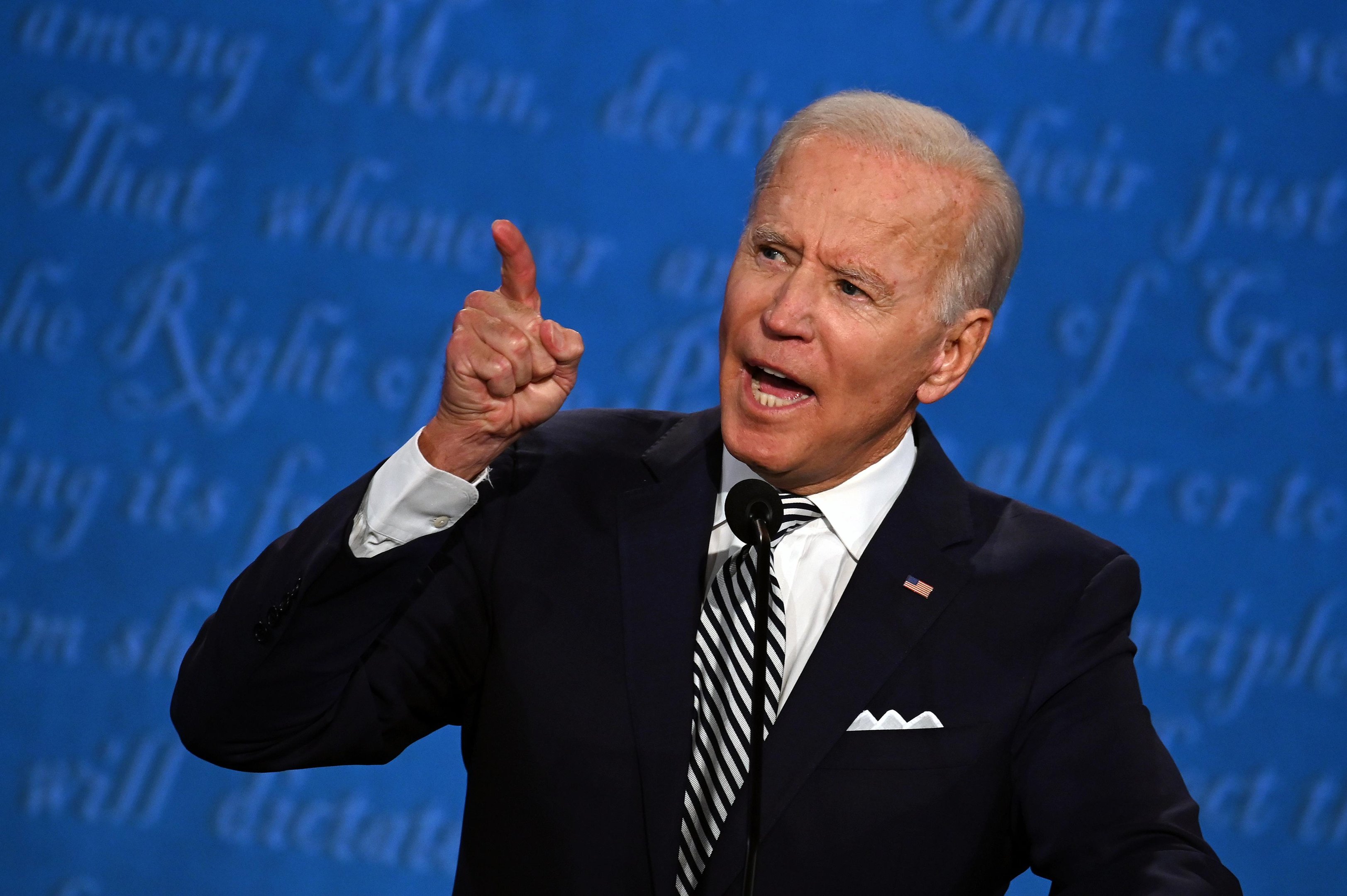Biden chegou a mandar Trump calar a boca