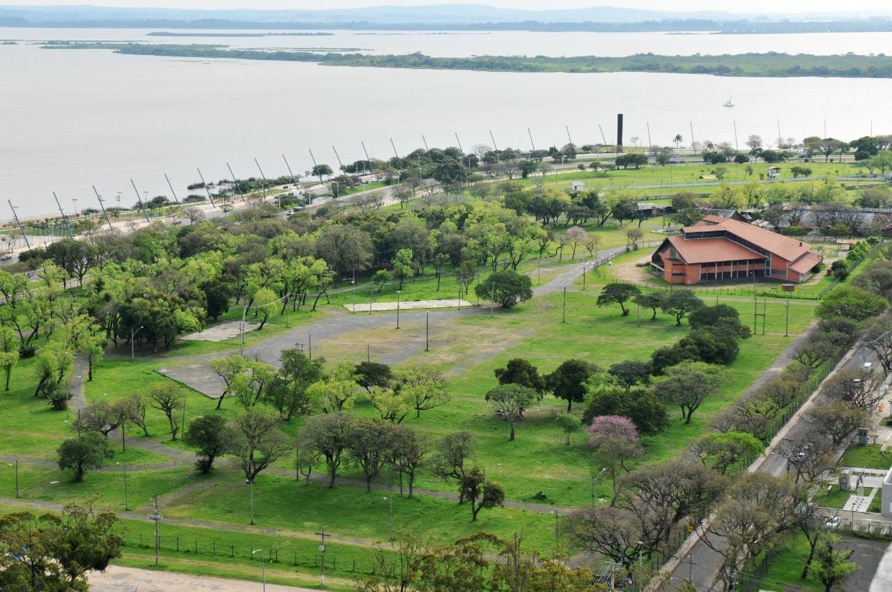 Parque de Exposi&ccedil;&otilde;es Assis Brasil, em Esteio, n&atilde;o est&aacute; recebendo p&uacute;blico por causa da pandemia de Covid-19