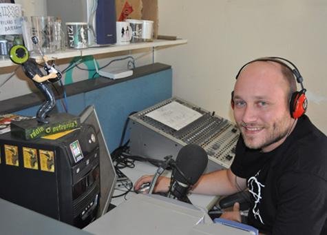 Pedro Fonseca mant&eacute;m a r&aacute;dio h&aacute; 14 anos