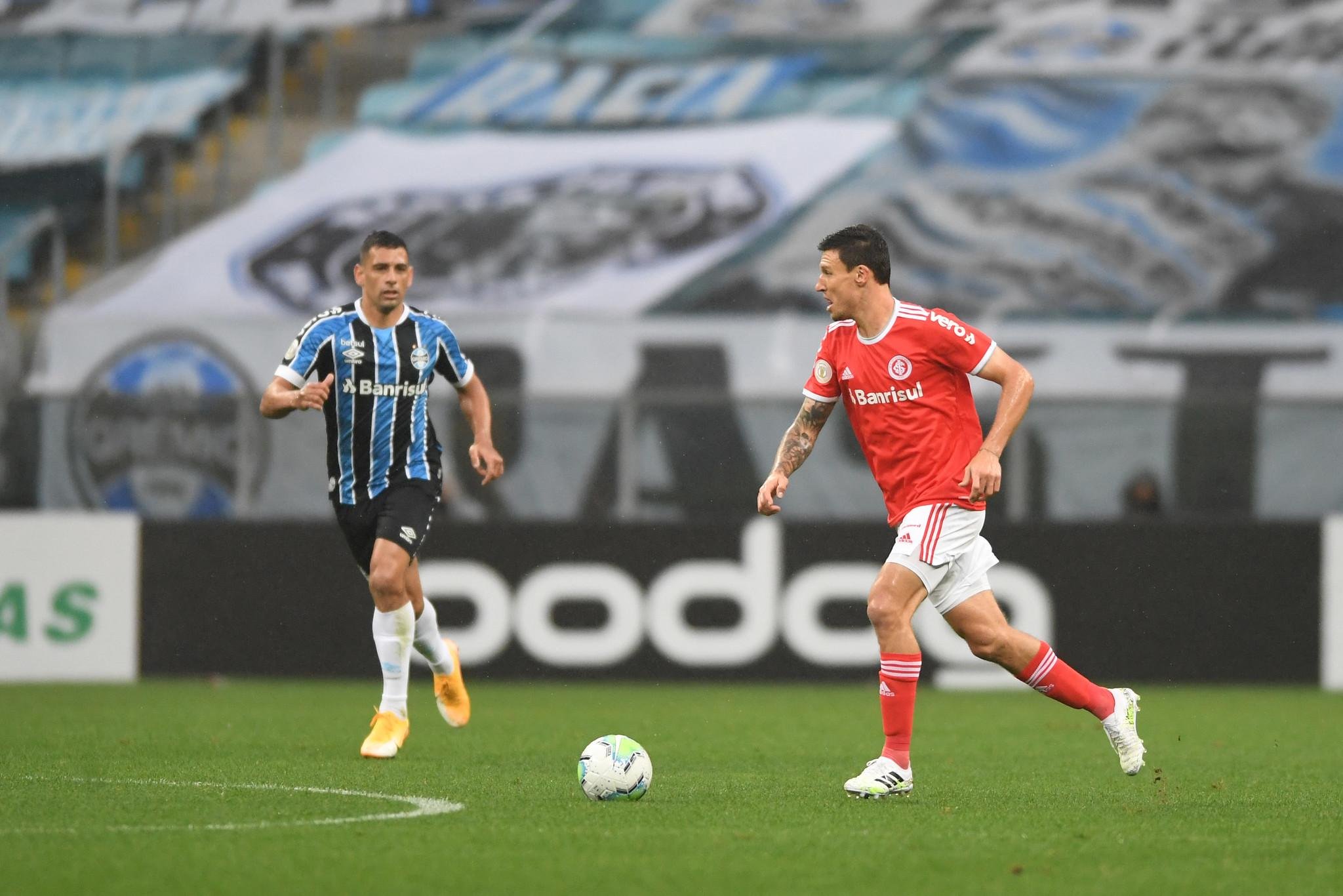 Musto foi expulso pela segunda vez no ano em um cl&aacute;ssico Gre-Nal