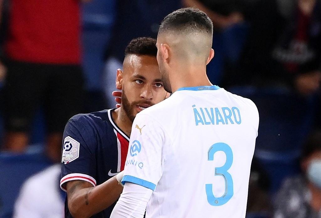Gonz&aacute;lez afirmou que o jogador brasileiro n&atilde;o merece seu respeito