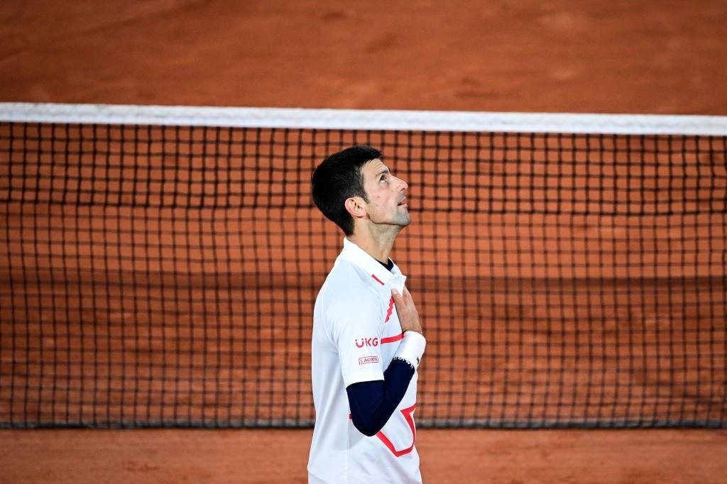 Depois de perder primeira parcial, Djokovic se recuperou no jogo