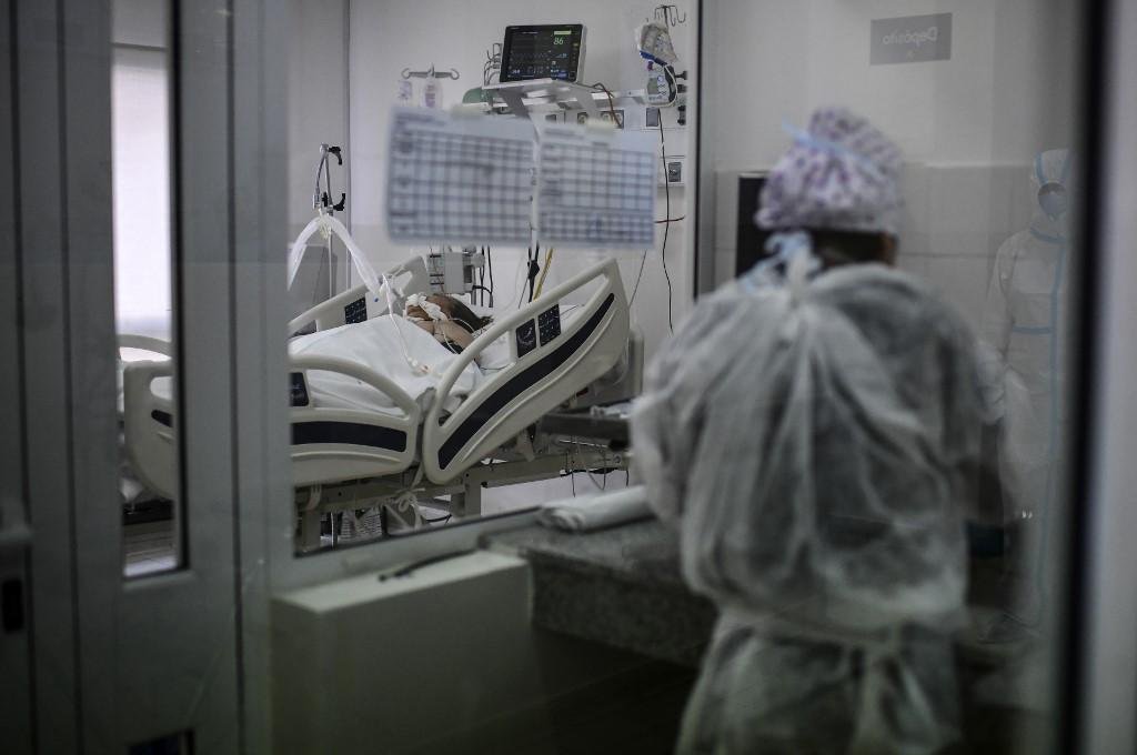 Desde o in&iacute;cio da pandemia, quase 36 milh&otilde;es pessoas foram infectadas em todo o mundo