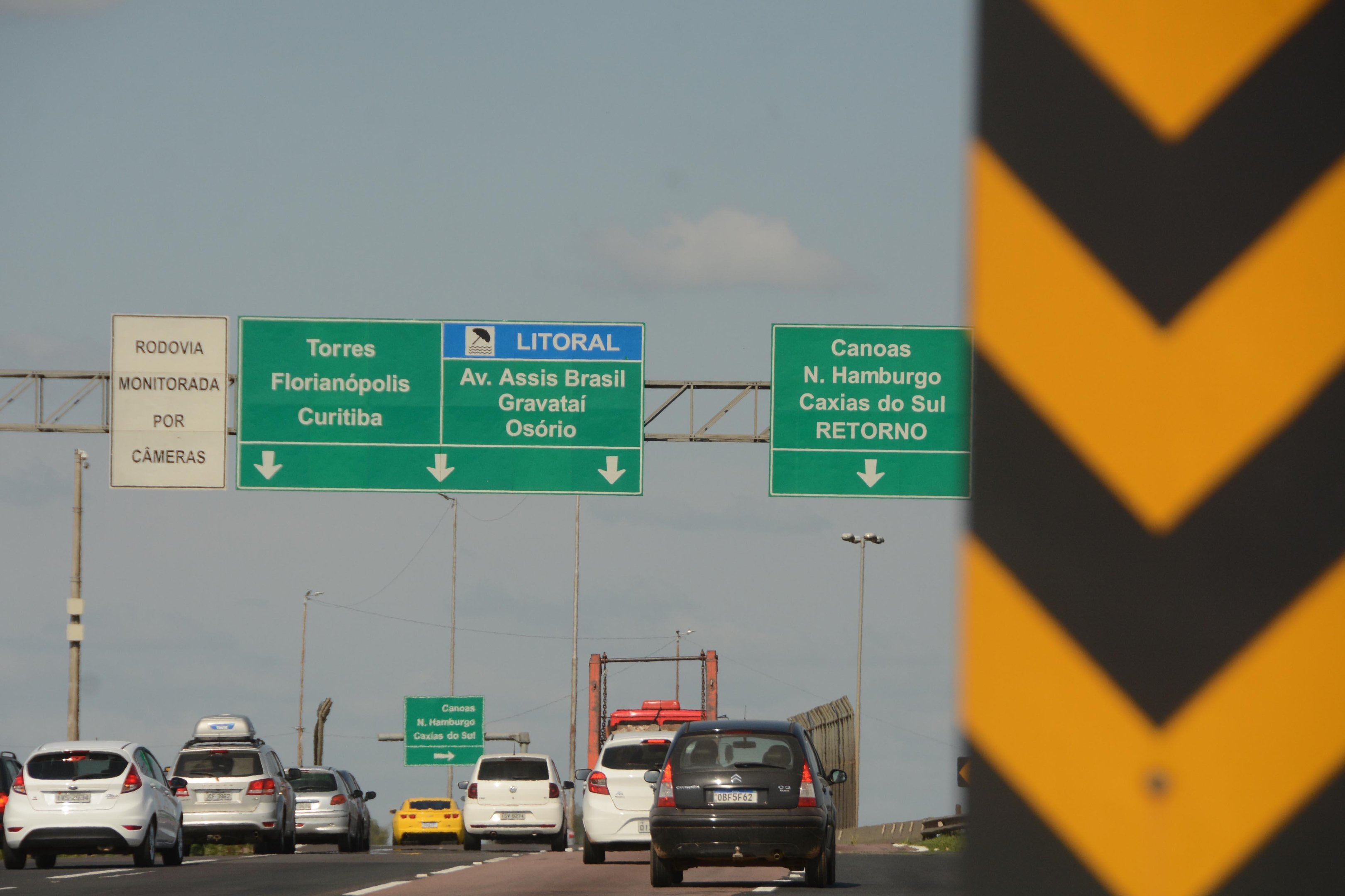 Por conta do feriad&atilde;o, fluxo na BR 290 &eacute; intenso desde a sexta-feira