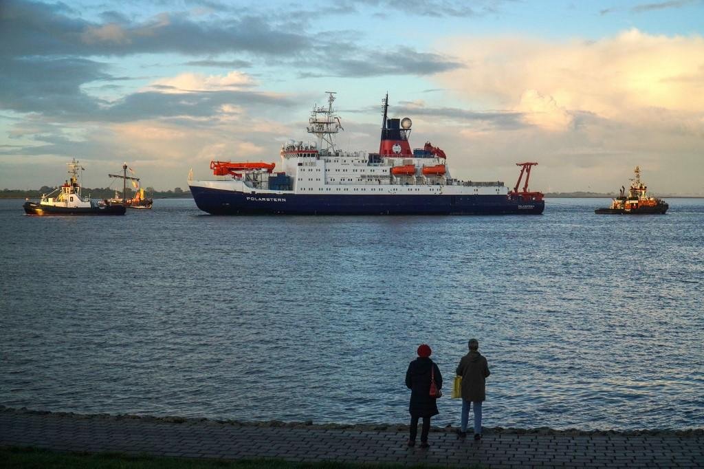 Navio quebra-gelo Polarstern percorreu um total de 3.400 km em zigue-zague, ou seja, cerca de 1.920 km em linha reta