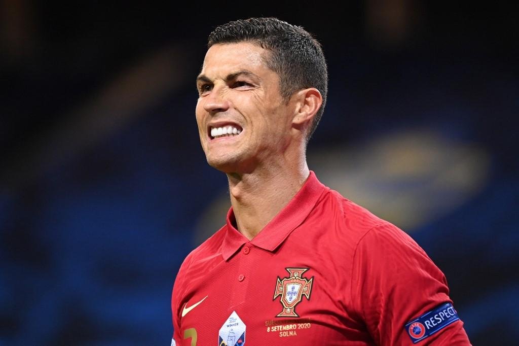 Cristiano Ronaldo est&aacute; com Covid-19