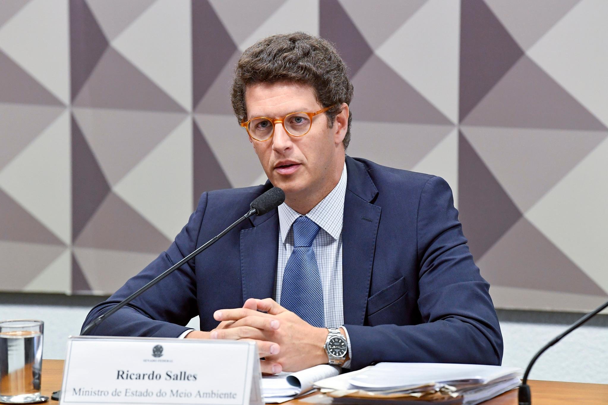 Procuradoria acusa Salles de cometer uma "desestrutura&ccedil;&atilde;o dolosa" da pol&iacute;tica ambiental
