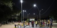 Praça da Orla do Rio Gravataí conta com playground e academia ao ar livre