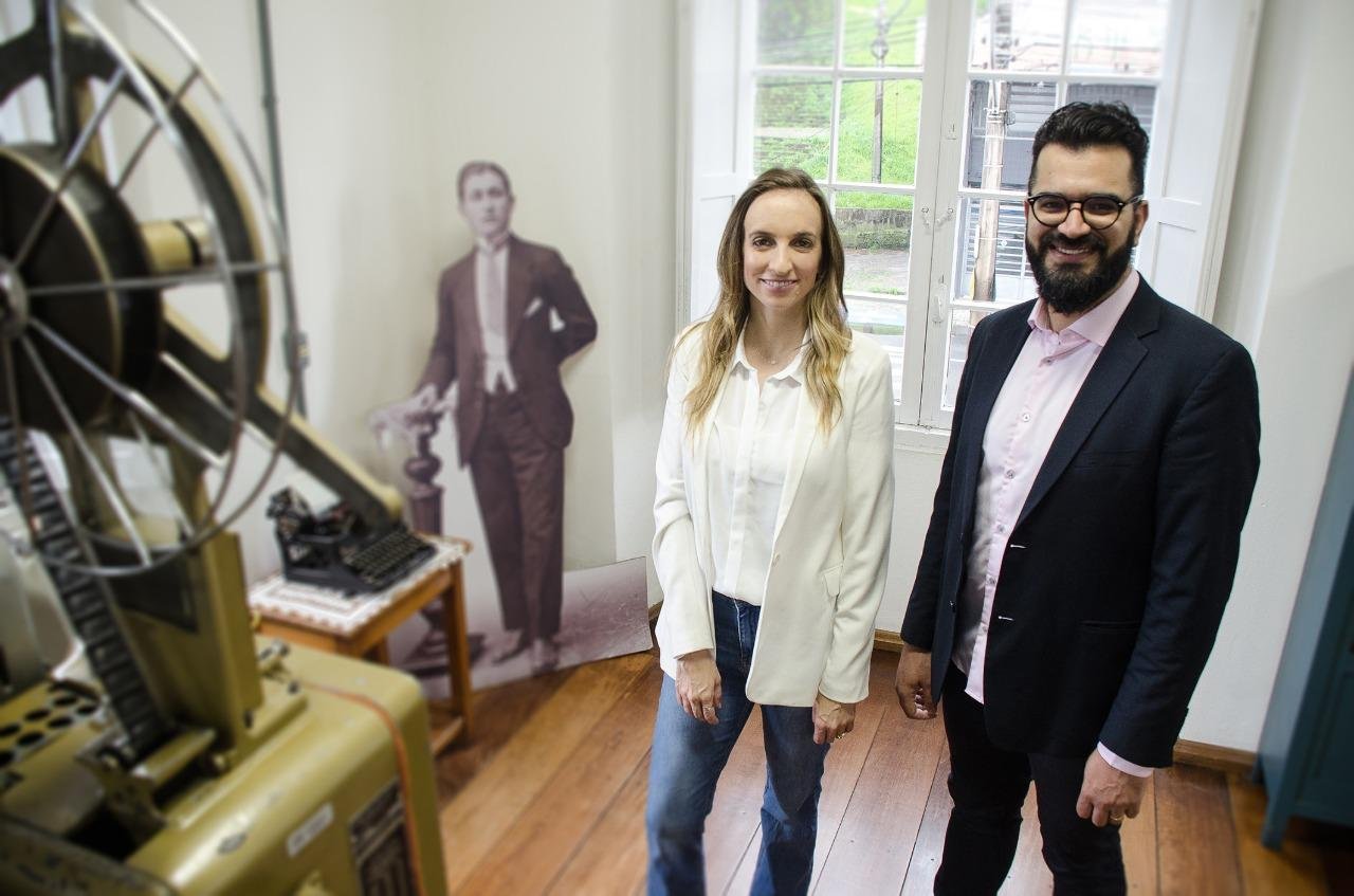 Jornalistas caxienses Valquiria Vita e Marcelo Aramis