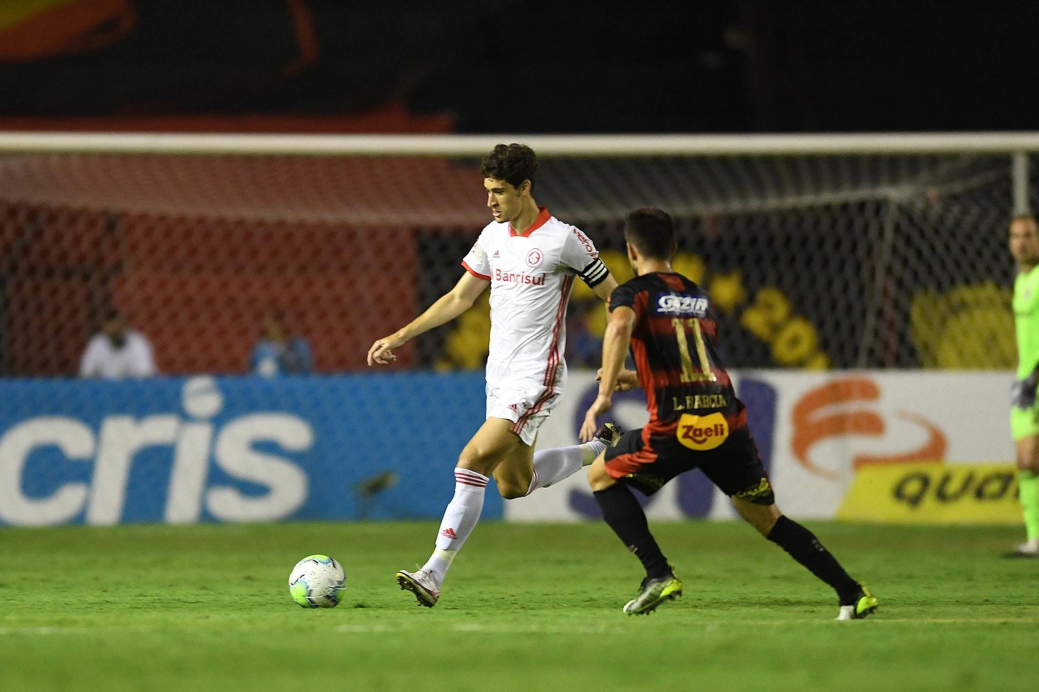 Dourado voltou aos gramados ap&oacute;s um ano e tr&ecirc;s meses sem jogar
