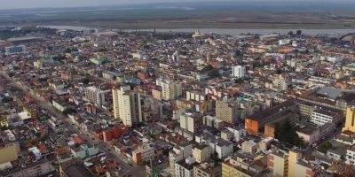 Com&eacute;rcio local poder&aacute; funcionar aos domingos e feriados