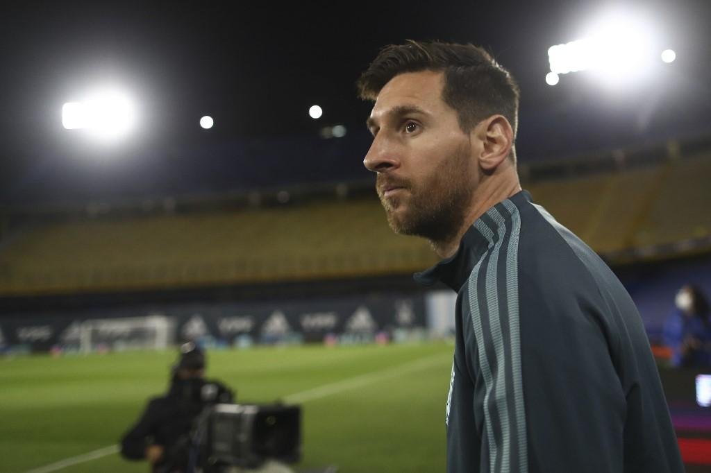 Messi exaltou cozinheiros e auxiliares dos refeit&oacute;rios populares, em entrevista de cunho social