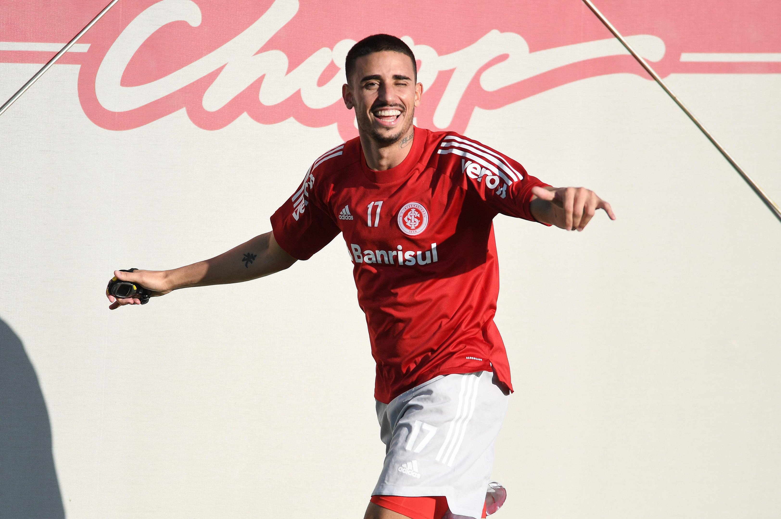 Thiago Galhardo deve ser titular mais uma vez neste fim de semana