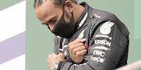 O piloto inglês de Fórmula 1 Lewis Hamilton tem se posicionado fortemente sobre questões sociais.