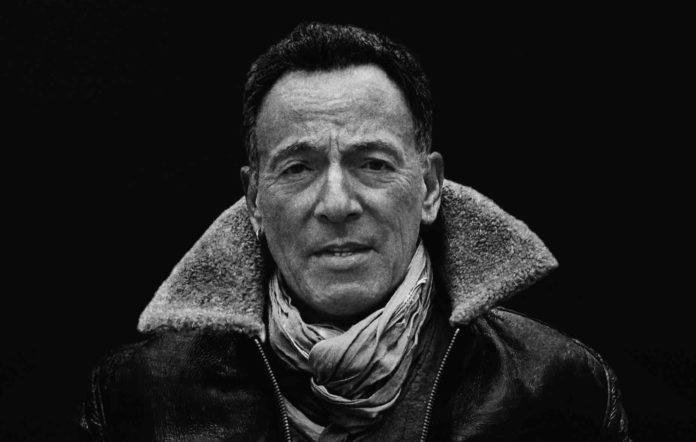 Cantor e compositor norte-americano, Bruce Springsteen mostra novidades em disco