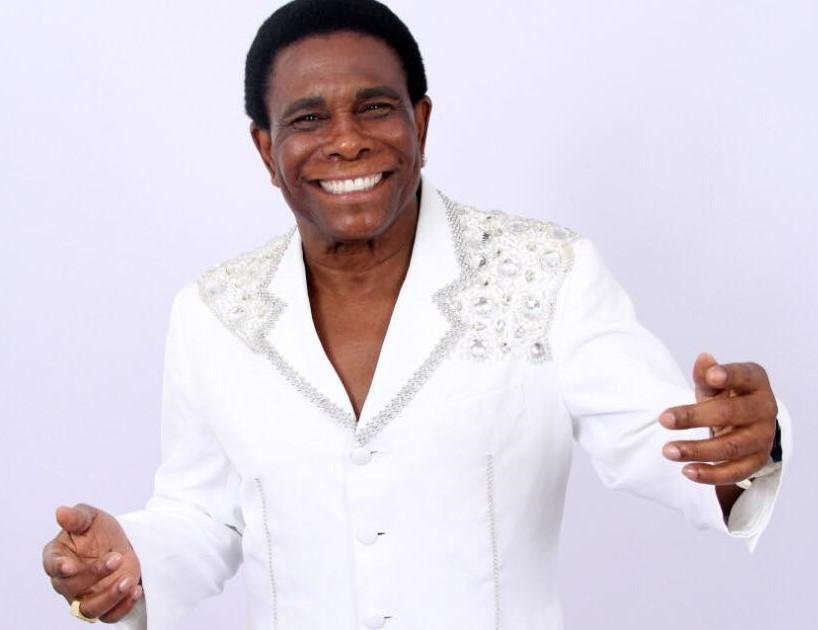 O sambista Neguinho da Beija-Flor est&aacute; de luto