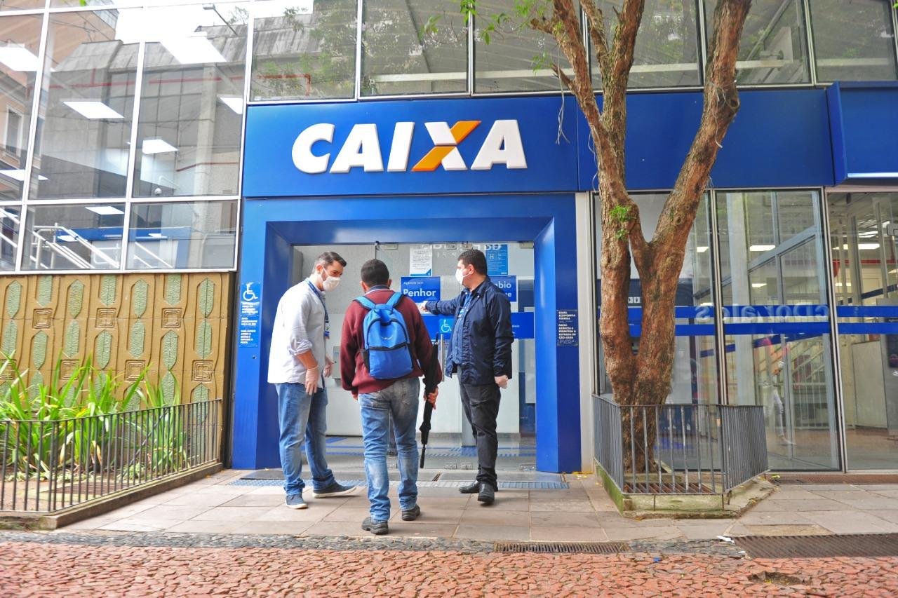Quatro milh&otilde;es nascidos em outubro poder&atilde;o sacar da 1&ordf; &agrave; 5&ordf; parcela de R$ 600