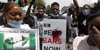 Manifestantes protestavam contra o toque de recolher em Lagos